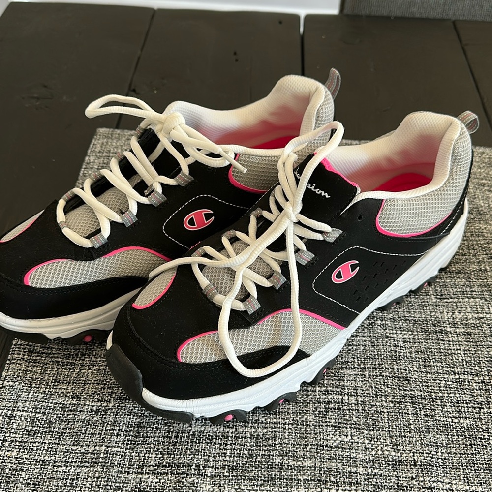 Champion memory foam tennis shoes